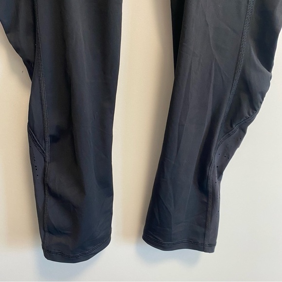 LULULEMON Water Bound Crop Wamo Camo Bleached Coral Pink Black Swim Size 4 - Picture 5 of 11